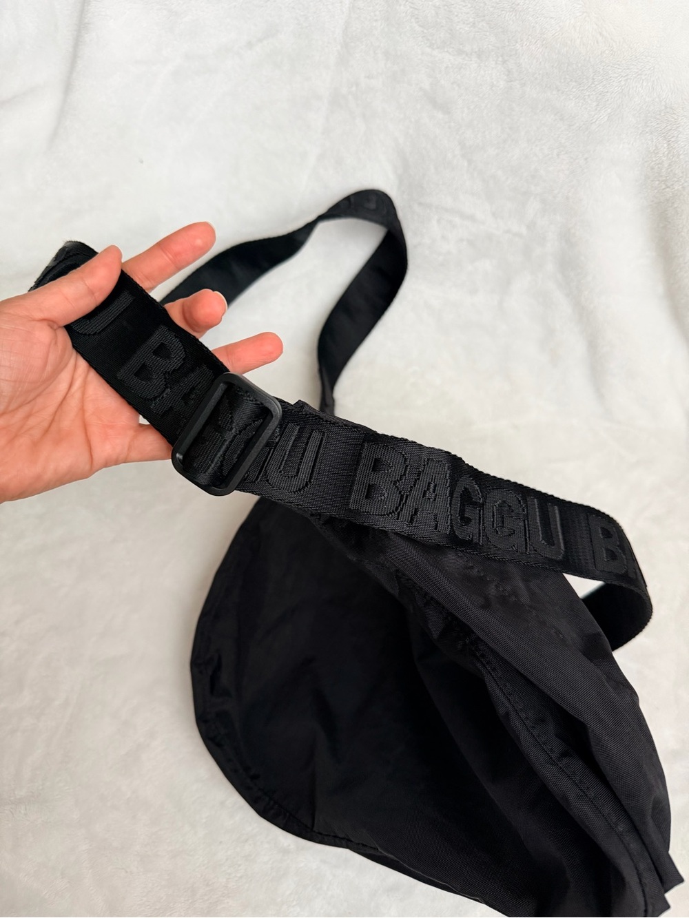 BAGGU Black Nylon Medium Crescent Crossbody Shoulder Bag - Picture 3 of 9
